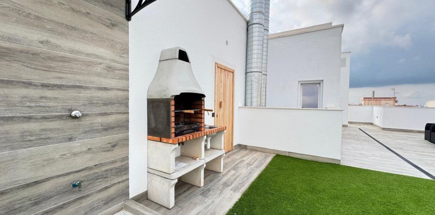 Appartamento a Torrevieja, Alicante, Spagna 2 camere da letto, 85 mq. N° 142939