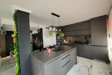 Lägenhet till salu i Benidorm, Alicante, Spanien 2 sovrum, 100 kvm. Nr. 146508 - foto 9