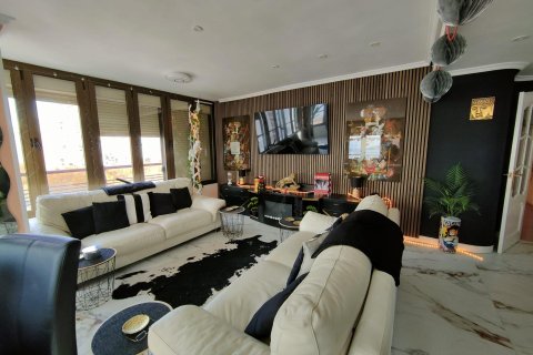 Lägenhet till salu i Benidorm, Alicante, Spanien 2 sovrum, 100 kvm. Nr. 146508 - foto 4