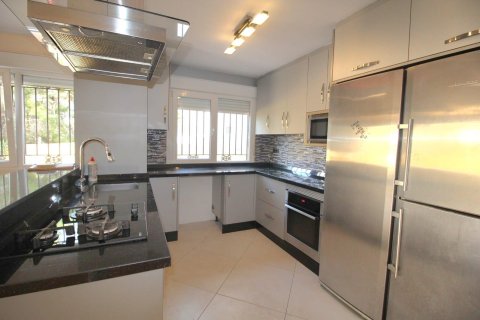 Villa in vendita a Alicante, Spagna 4 camere da letto, 120 mq. N° 146510 - foto 14