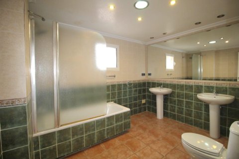 Villa in vendita a Alicante, Spagna 4 camere da letto, 120 mq. N° 146510 - foto 8