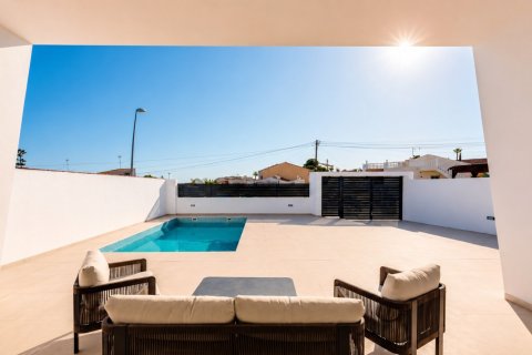 Villa pārdošanā Torrevieja, Alicante, Spānijā 3 istabas, 135 m2 Nr. 188966 - attēls 8