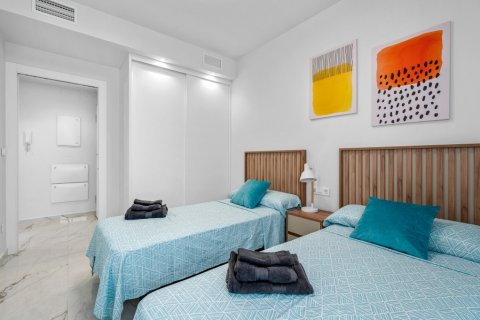Apartment à vendre à Alicante, Espagne, 2 chambres, 79 m2 No. 188961 - photo 10