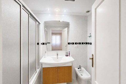 Apartment for sale in Dehesa De Campoamor, Alicante, Spain 3 bedrooms, 96 sq.m. No. 196737 - photo 20