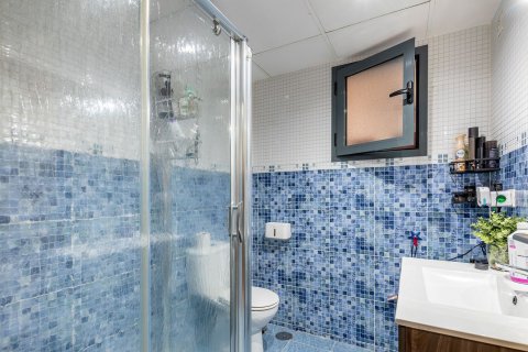 Apartment à vendre à Alicante, Espagne, 3 chambres, 100 m2 No. 196739 - photo 9