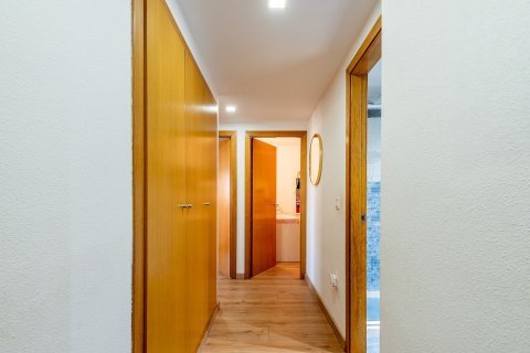Apartment à vendre à Alicante, Espagne, 3 chambres, 100 m2 No. 196739 - photo 6