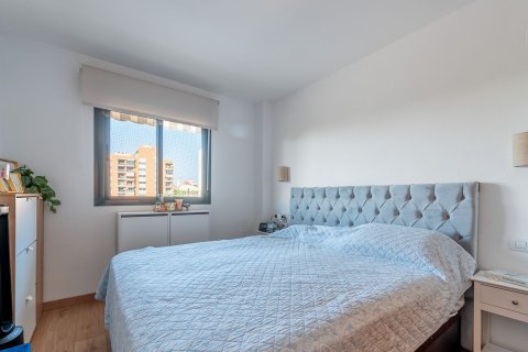 Apartment à vendre à Alicante, Espagne, 3 chambres, 100 m2 No. 196739 - photo 2