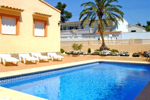 Villa zum Verkauf in Calpe, Alicante, Spanien 3 Schlafzimmer, 90 m2 Nr. 196741 - Foto 2
