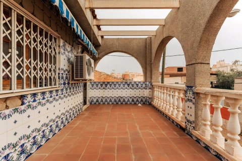 Villa à vendre à Alicante, Espagne, 3 chambres, 199 m2 No. 196736 - photo 8