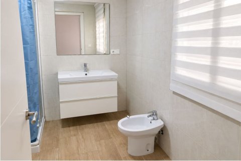 Villa à vendre à Alicante, Espagne, 3 chambres, 110 m2 No. 196738 - photo 8