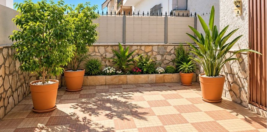 Villa à Alicante, Espagne 3 chambres, 110 m2 No. 196738
