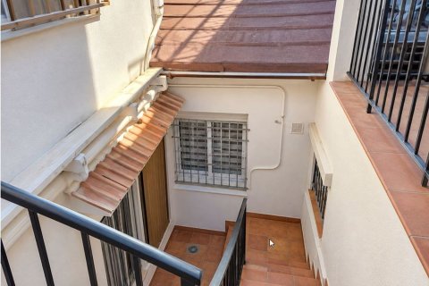 Villa à vendre à Alicante, Espagne, 3 chambres, 110 m2 No. 196738 - photo 11