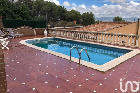 Dom w Sant Boi de Llobregat, Barcelona, Hiszpania 4 sypialnie, 270 mkw. nr 153841 – zdjęcie 3