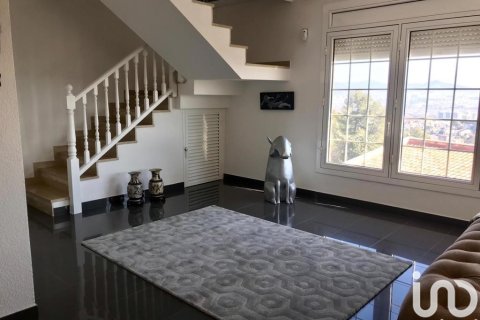 Dom w Sant Boi de Llobregat, Barcelona, Hiszpania 4 sypialnie, 270 mkw. nr 153841 – zdjęcie 9