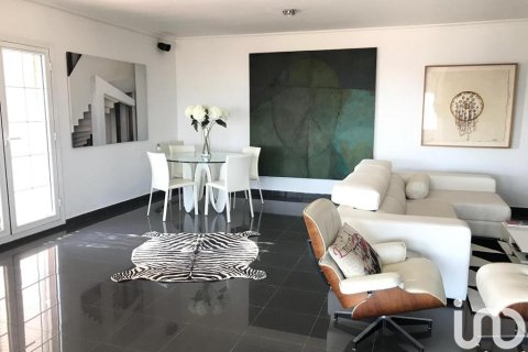 Dom w Sant Boi de Llobregat, Barcelona, Hiszpania 4 sypialnie, 270 mkw. nr 153841 – zdjęcie 20