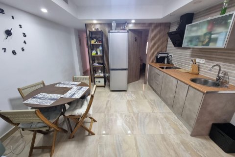 Apartment for sale Torrevieja, Alicante, Spain 4 bedrooms, 120 sq.m. No. 116919 - photo 6