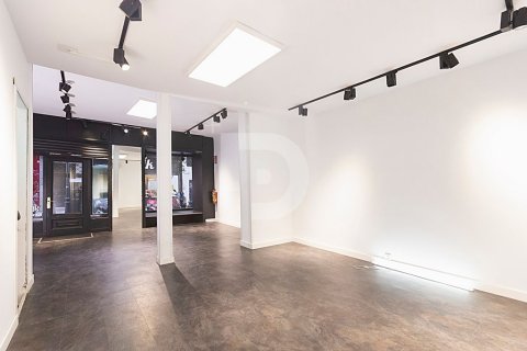 Commercial property en Espagne 533 m2 No. 151952