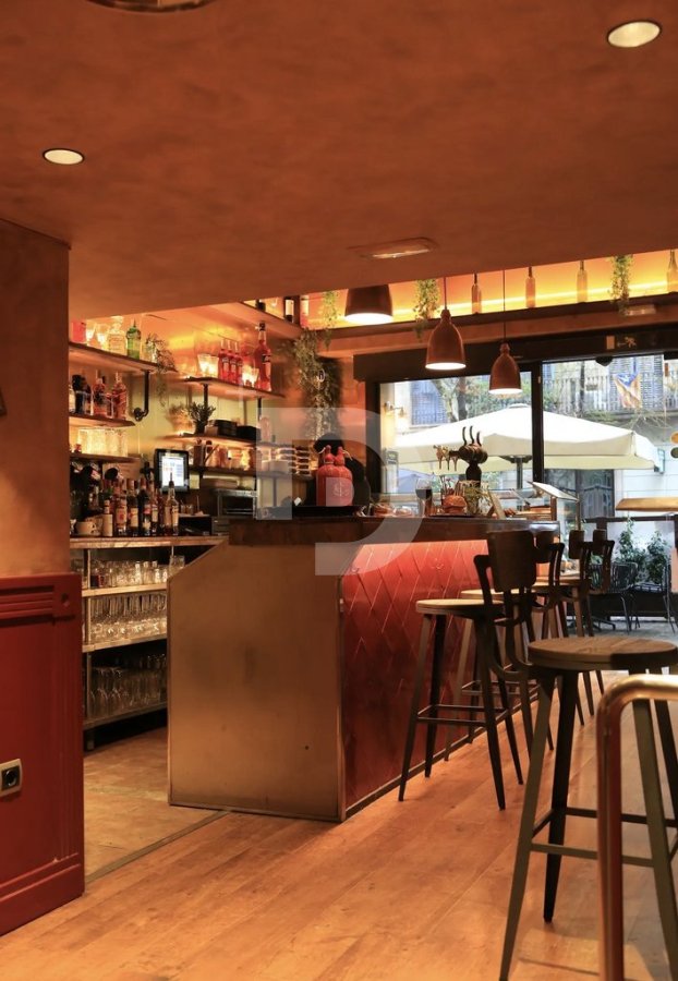 Cafe / restaurant à L'Eixample, Barcelona, Espagne 75 m2 No. 151945