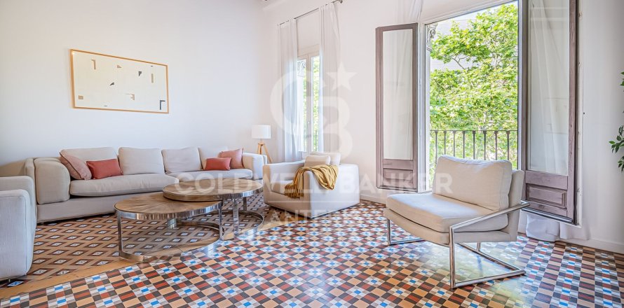 Appartamento a Barcelona, Spagna 3 camere da letto, 124 mq. N° 158645