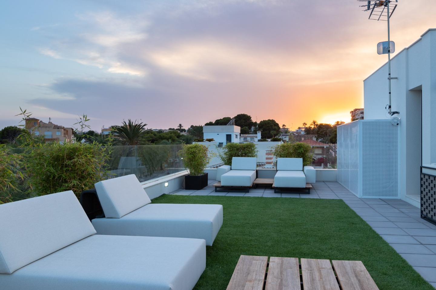 Villa i La Zenia, Alicante, Spanien 4 sovrum, 300 kvm. Nr. 80862