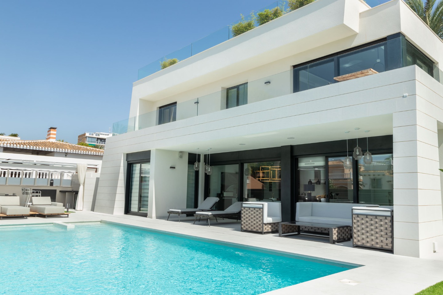 Villa i La Zenia, Alicante, Spanien 4 sovrum, 300 kvm. Nr. 80862