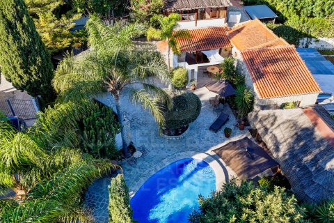 Дом в Хавеа, Аликанте, Испания 4 спальни, 346м2 №157076