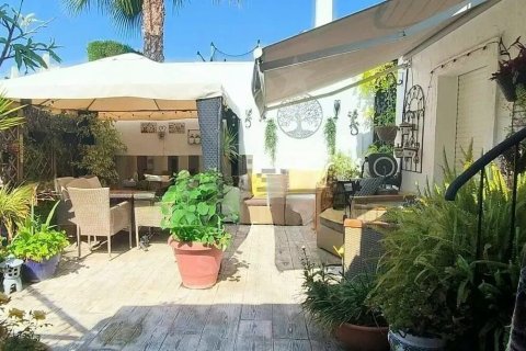 Dom w La Nucia, Alicante, Hiszpania 3 sypialnie, 205 mkw. nr 157081 – zdjęcie 17