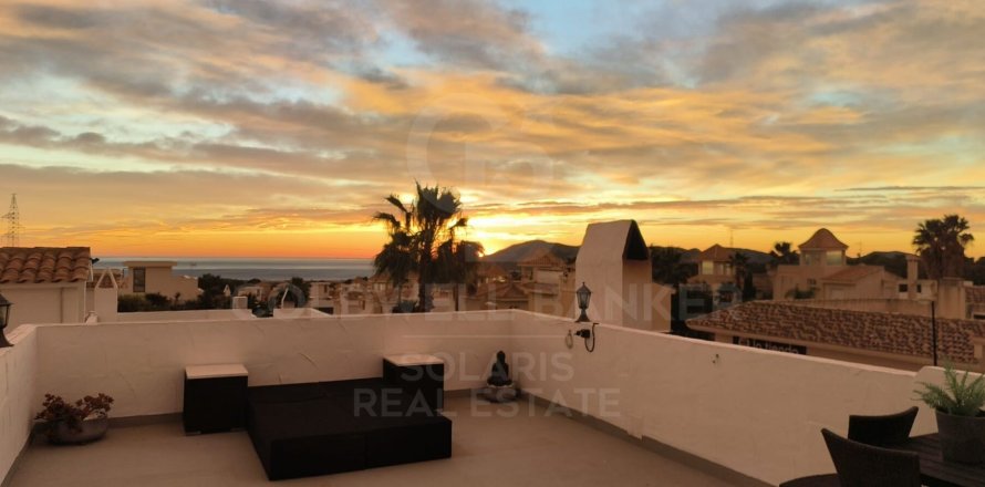 Dom w La Nucia, Alicante, Hiszpania 3 sypialnie, 205 mkw. nr 157081