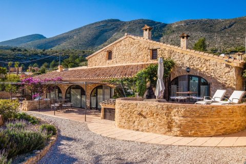 House for sale in Benissa, Alicante, Spain 8 bedrooms, 607 sq.m. No. 157079 - photo 3