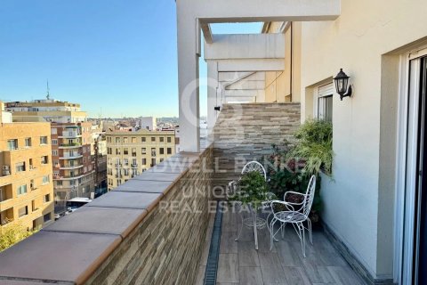 Takvåning i Madrid, Spanien 3 sovrum, 125 kvm. Nr. 157080