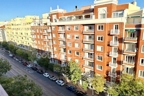 Penthouse w Madrid, Hiszpania 3 sypialnie, 125 mkw. nr 157080 – zdjęcie 14