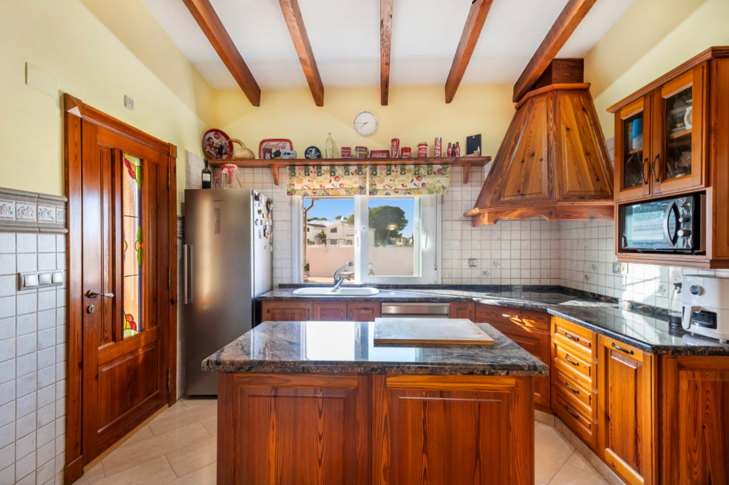 Villa in Torrevieja, Alicante, Spain 5 bedrooms, 407 sq.m. No. 145421