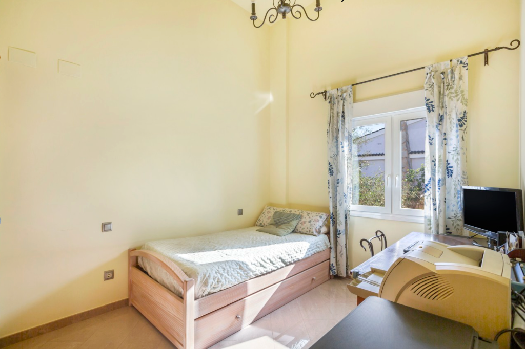 Villa in Torrevieja, Alicante, Spain 5 bedrooms, 407 sq.m. No. 145421