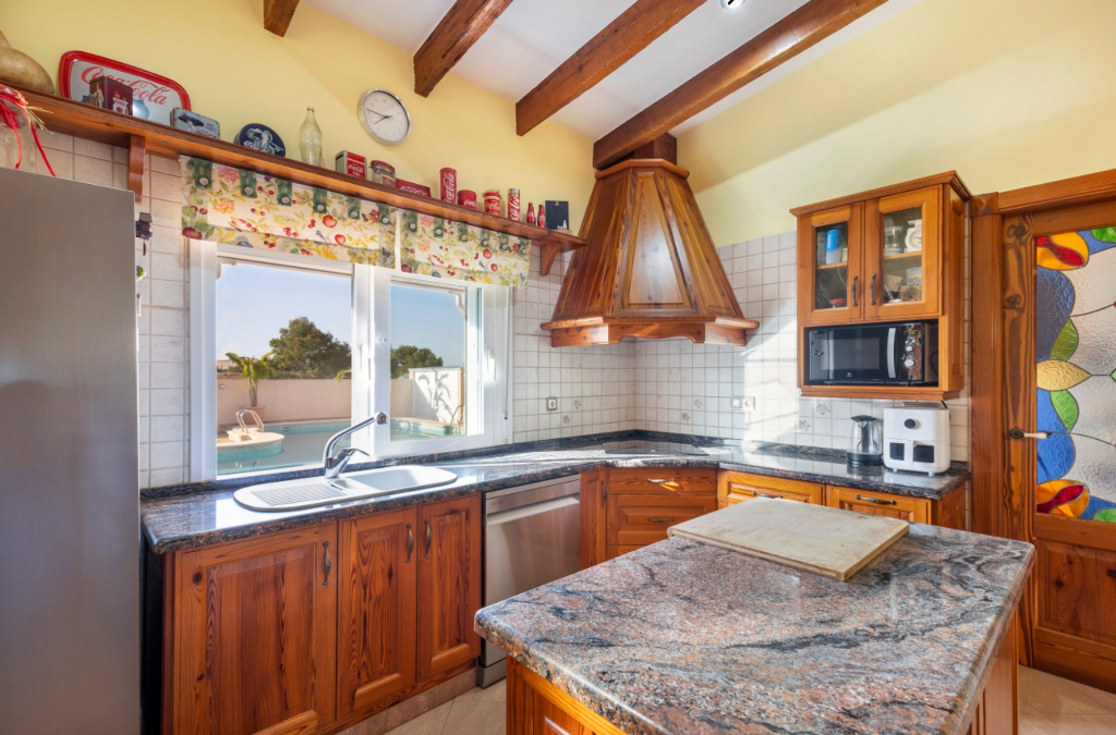 Villa in Torrevieja, Alicante, Spain 5 bedrooms, 407 sq.m. No. 145421