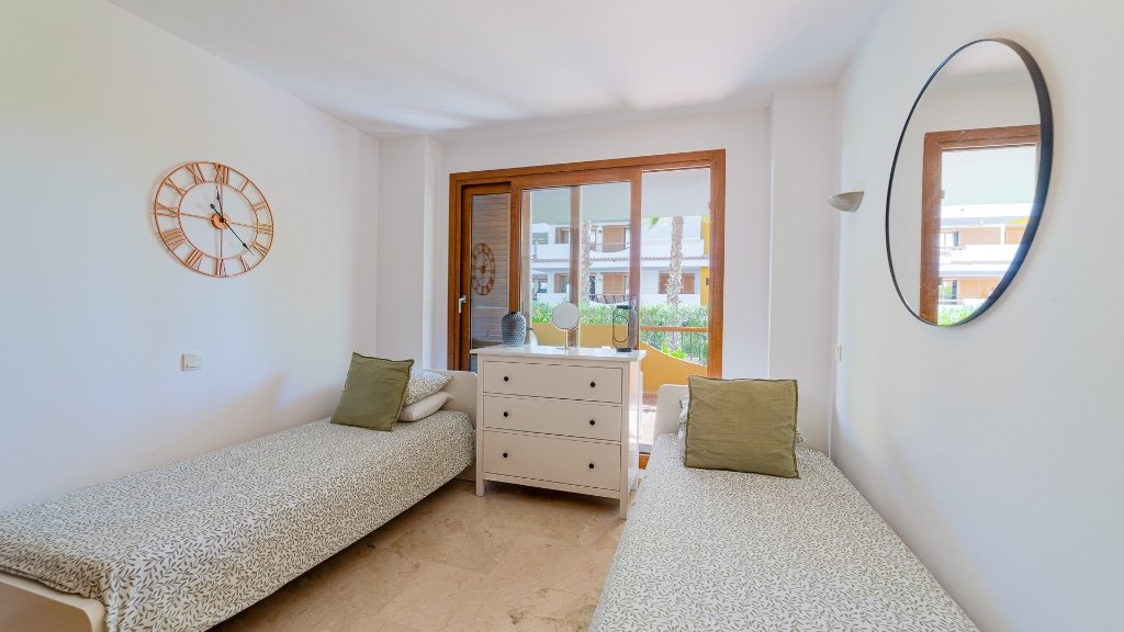 Huoneisto Punta Prima, Alicante, Espanja 2 makuuhuonetta, 84 m2 No. 145425