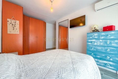 Apartment for sale in Premia De Dalt, Barcelona, Spain 4 bedrooms, 84 sq.m. No. 166888 - photo 14
