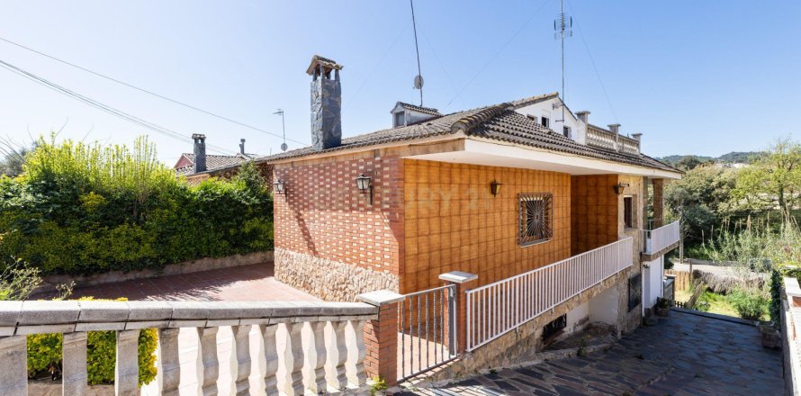 House in Fogars de la Selva, Barcelona, Spanien 8 Schlafzimmer, 249 m2 Nr. 166889