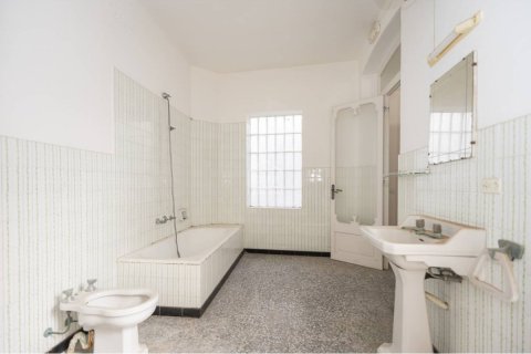 Propiedad comercial en venta en Mahon, Menorca, España 8 dormitorios, 398 m2 No. 149412 - foto 10