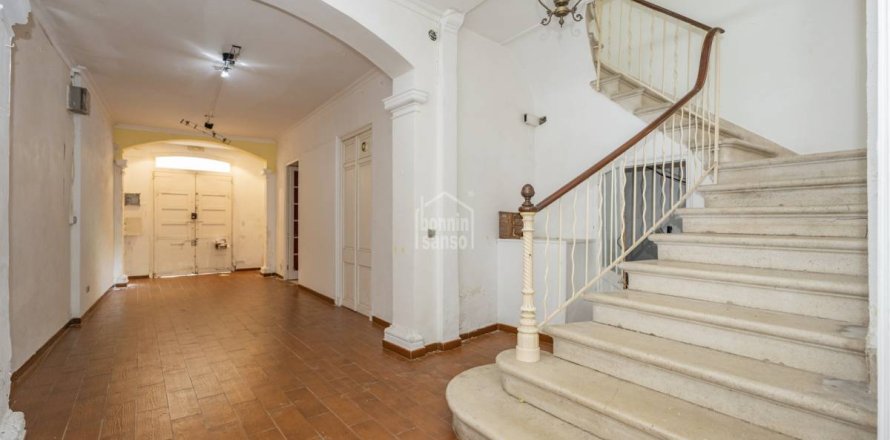 Commercial property à Mahon, Menorca, Espagne 8 chambres, 398 m2 No. 149412