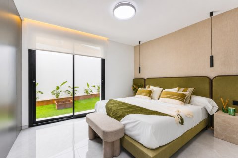 Продажа виллы в Торревьеха, Аликанте, Испания 3 спальни, 135м2 №196421 - фото 20