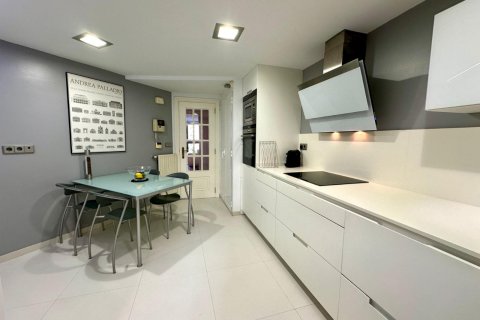 Apartament Valencia, Hiszpania 4 sypialnie, 210 mkw. nr 133419 – zdjęcie 4