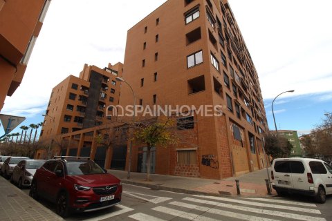 Huoneisto myytävänä Alicante, Espanja, 2 makuuhuonetta, 82 m2 No. 154707 - kuva 20