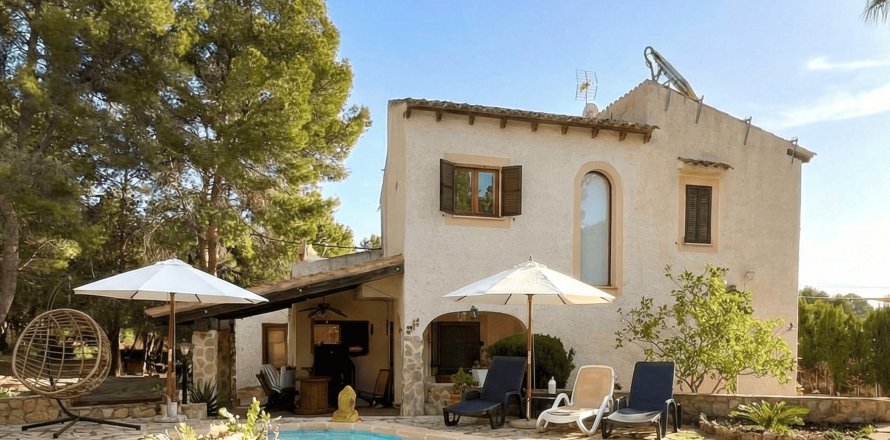Villa à Costa De La Calma, Mallorca, Espagne 4 chambres, 125 m2 No. 154705