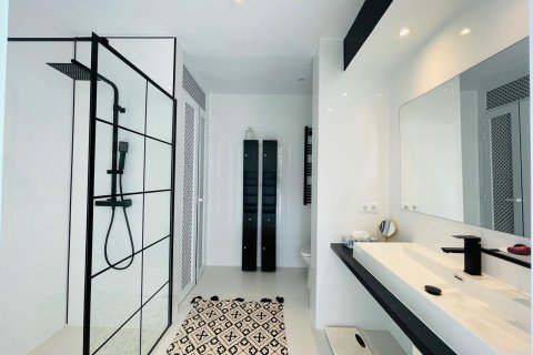 Apartamento en alquiler en Port D'andratx, Mallorca, España 1 dormitorio, 89 m2 No. 154704 - foto 8