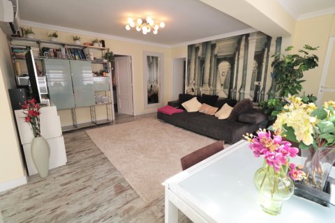 Huoneisto myytävänä Torrevieja, Alicante, Espanja, 3 makuuhuonetta, 108 m2 No. 145986 - kuva 2