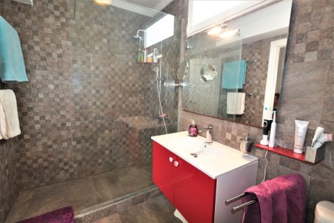 Huoneisto myytävänä Torrevieja, Alicante, Espanja, 3 makuuhuonetta, 108 m2 No. 145986 - kuva 18