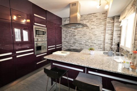 Huoneisto myytävänä Torrevieja, Alicante, Espanja, 3 makuuhuonetta, 108 m2 No. 145986 - kuva 13