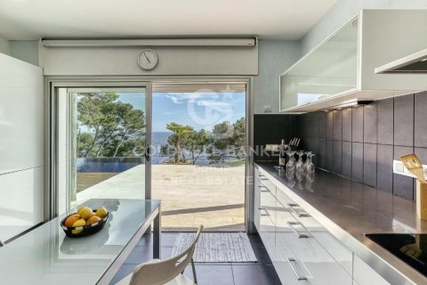 House for sale in Palafrugell, Girona, Spain 5 bedrooms, 375 sq.m. No. 160088 - photo 17