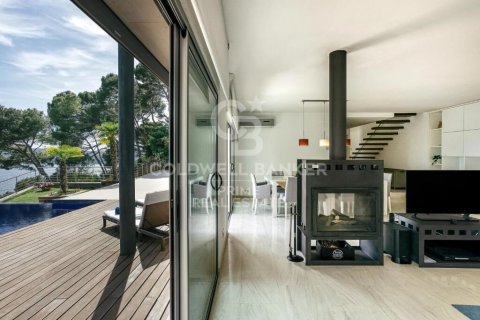 Продажа дома в Палафружель, Герона, Испания 5 спален, 375м2 №160088 - фото 13