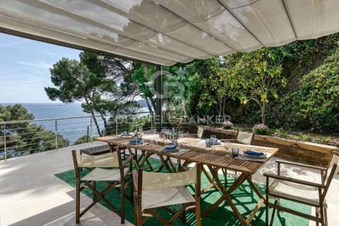 House for sale in Palafrugell, Girona, Spain 5 bedrooms, 375 sq.m. No. 160088 - photo 11